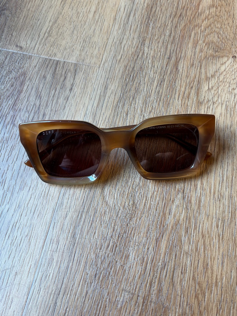 Diff Eyewear Greer Square Cat Eye Sunglasses Brown Translucent Frame 50-23-145 View 2